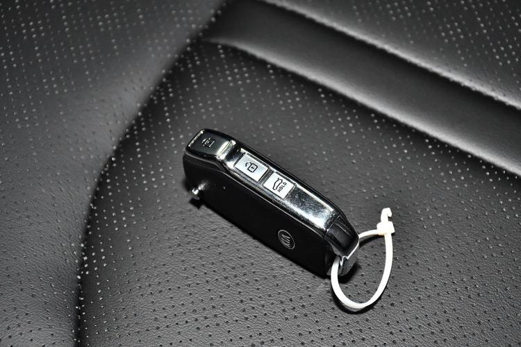 起亚k5钥匙多少钱一把(起亚k5钥匙多少钱一把图片)