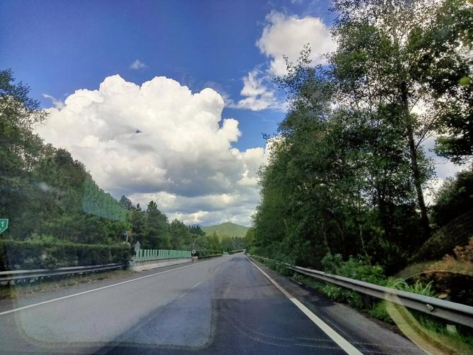 最美的风景在路上,最美的风景在路上是什么意思