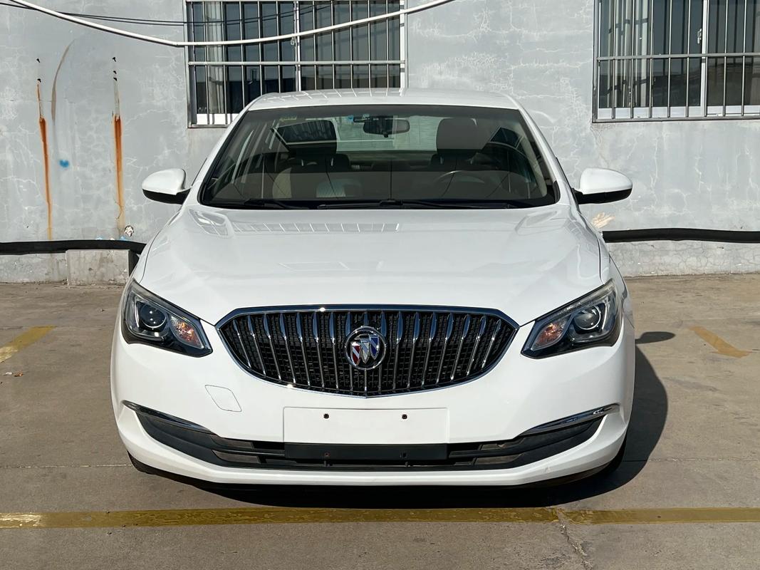 别克英朗15款 别克英朗15款手动挡配置