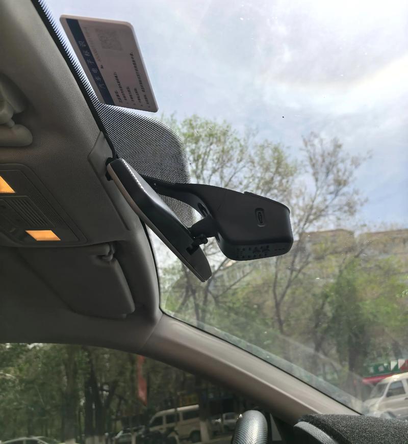 千万不要装隐藏式行车记录仪,装隐藏式行车记录仪要多少钱