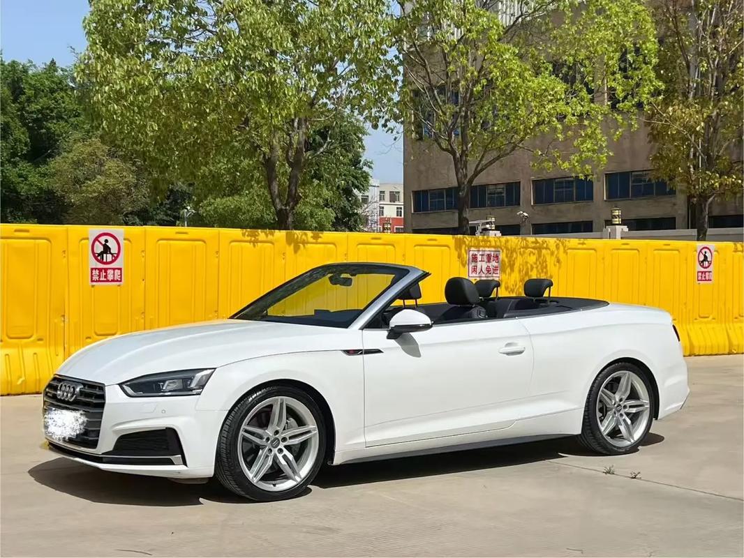 奥迪a5敞篷是硬顶还是软顶,奥迪a5敞篷和硬顶价钱差距