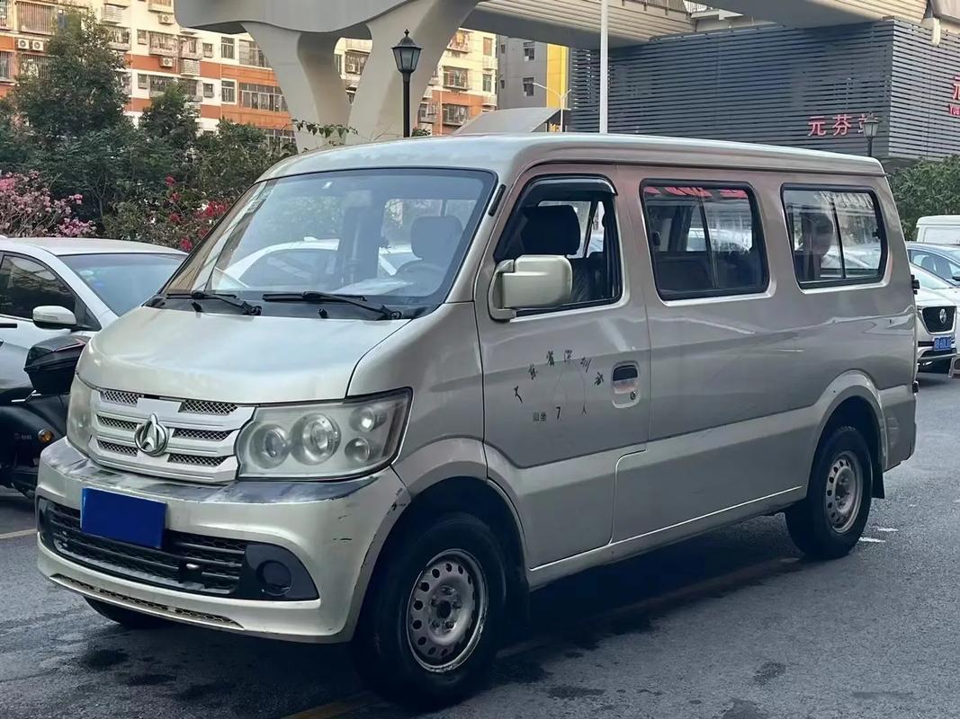 长安4500面包车报价及图片 长安45007座面包车报价