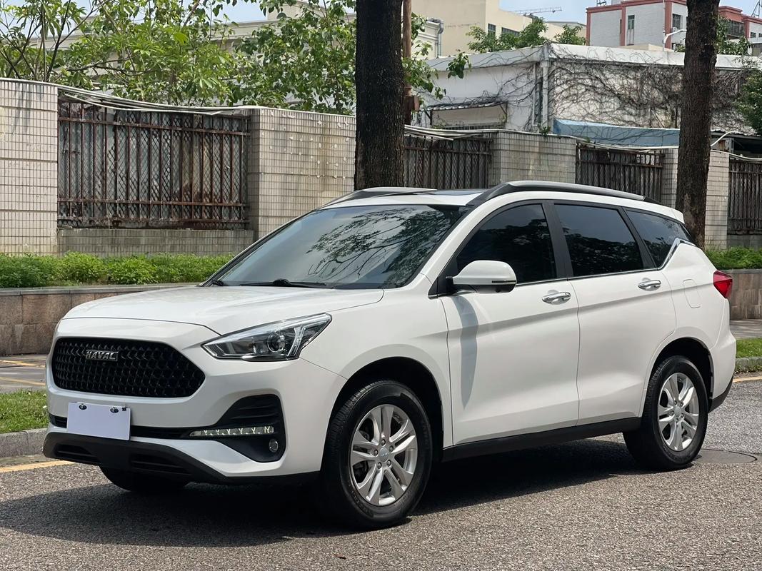 哈弗m6开了三年还能卖多少钱(买了一年的哈弗m6还能卖多少)