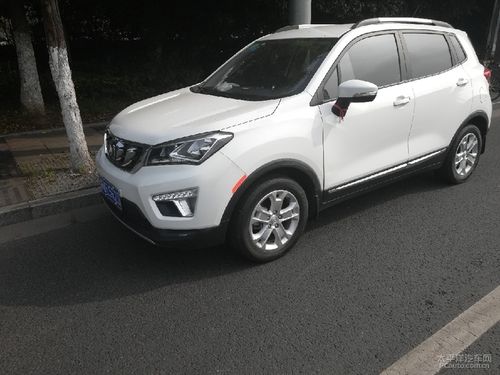 长安cs15图片 长安cs15图片银灰色