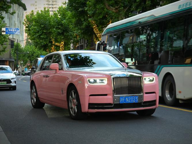 劳斯莱斯双开门车型(劳斯莱斯双门轿车)