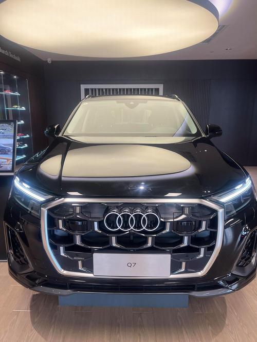 奥迪q7加长版叫什么 加规版奥迪q7