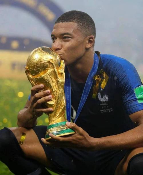 姆巴佩获世界杯金靴,姆巴佩19岁世界杯夺冠