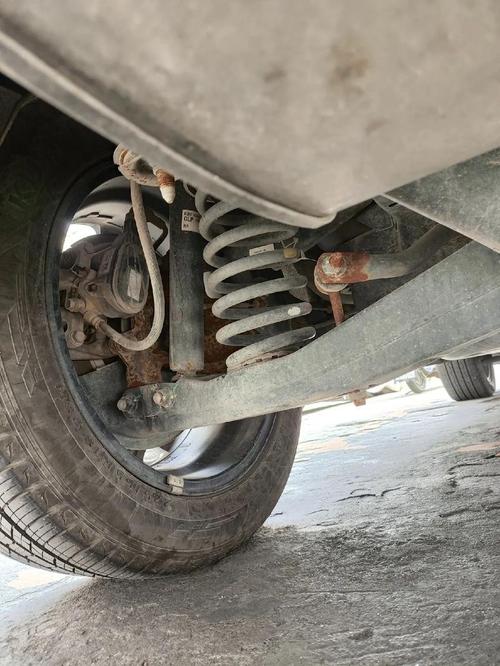 起亚k3底盘图片 起亚k3的底盘为什么会出现异响