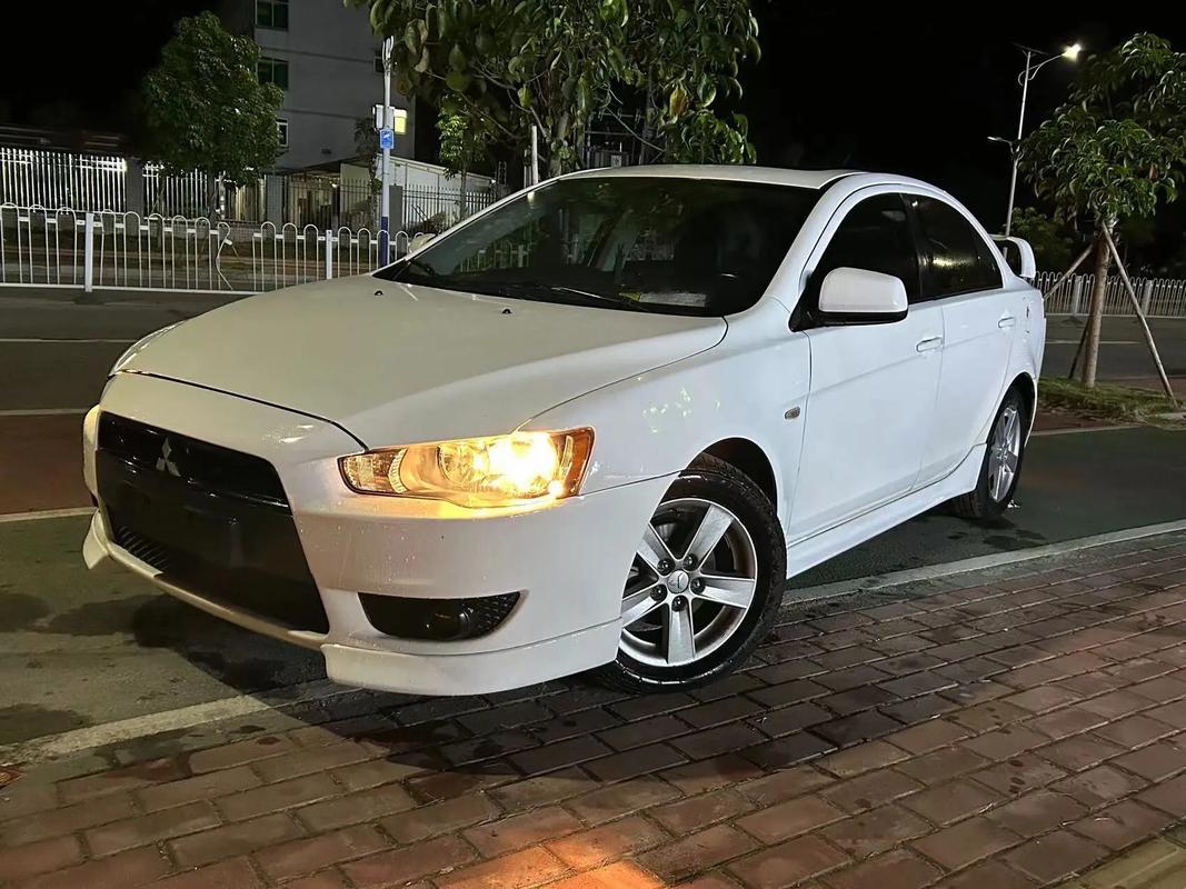 2010款三菱翼神这车怎么样 三菱翼神2010款20手动