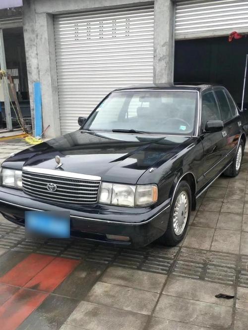 丰田皇冠历代车型,丰田皇冠历代车型图片