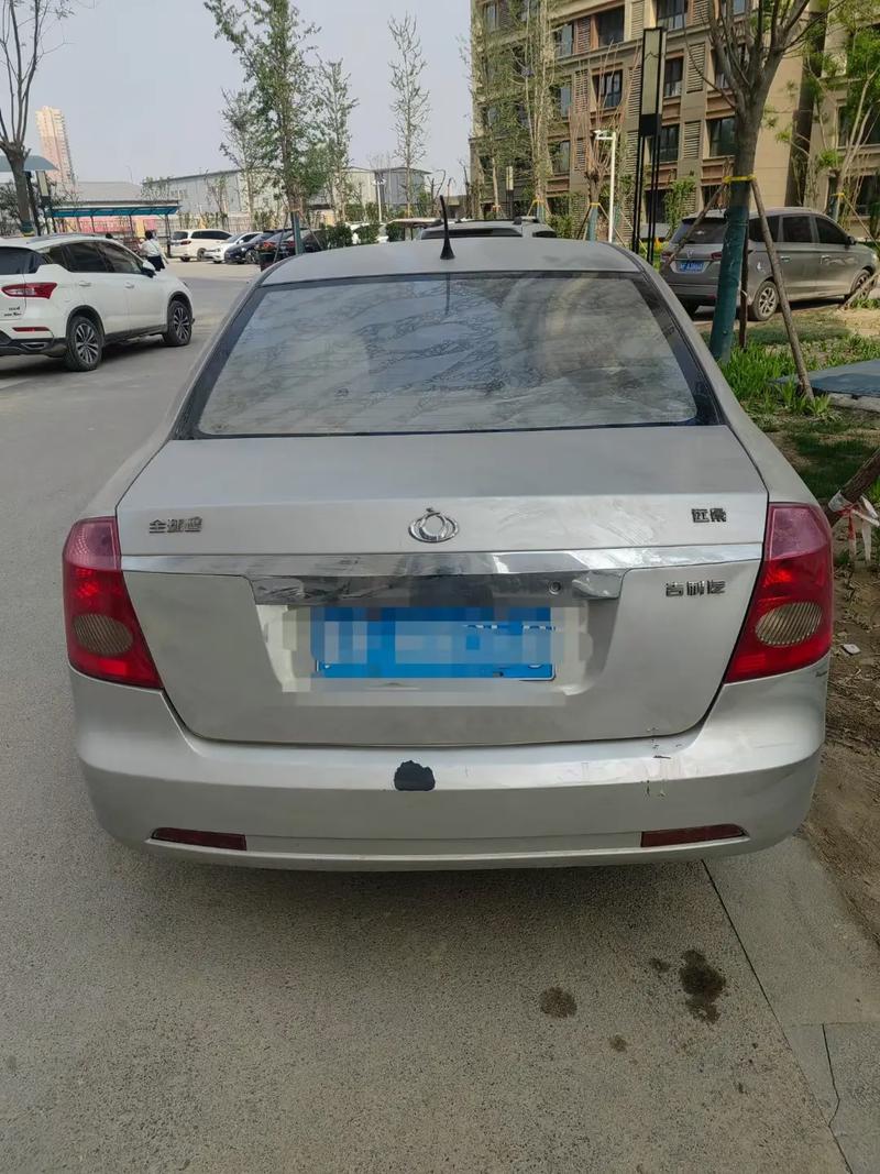 吉利全球鹰多少钱,吉利全球鹰多少钱一辆