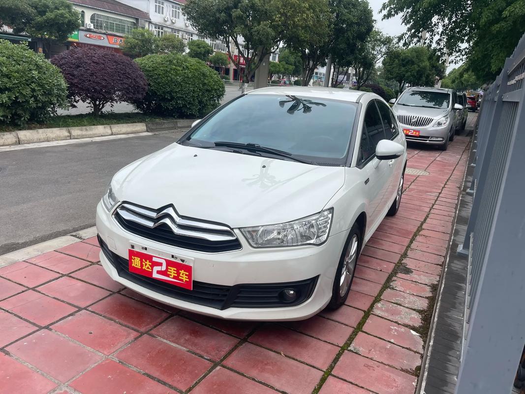 2016款雪铁龙世嘉/2016款雪铁龙世嘉16自动挡标配