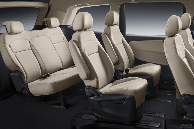 华颂7商务车 华颂7商务车后排座椅如何放平